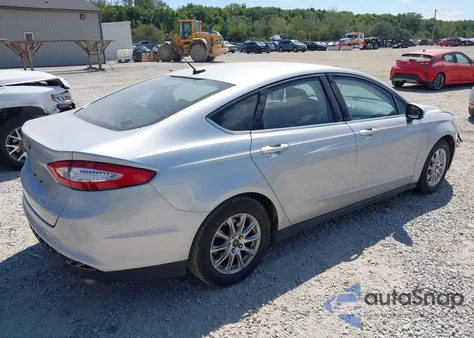 2016 Ford Fusion S z USA, uszkodzony, nr VIN 1FA6P0G76G5123099
